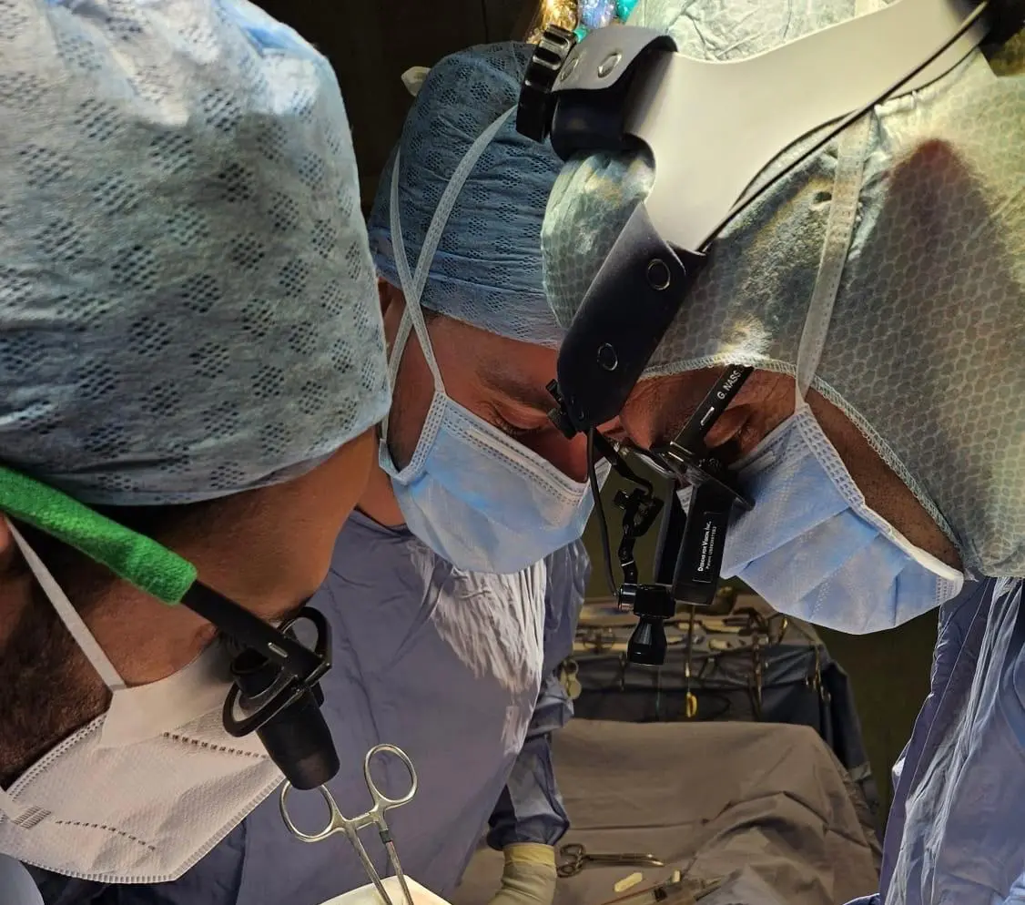 Intervento salvavita guidato da medico calabrese all'Anthea Hospital di Bari