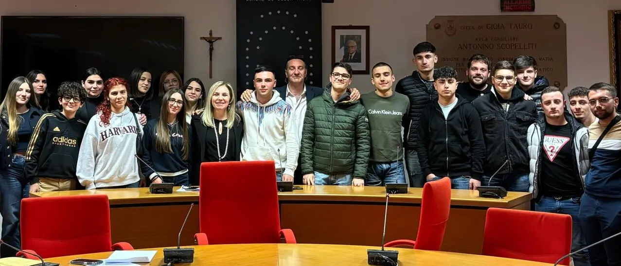 Gioia Tauro, costituita oggi la Consulta Giovanile: un importante strumento di partecipazione per i giovani del territorio