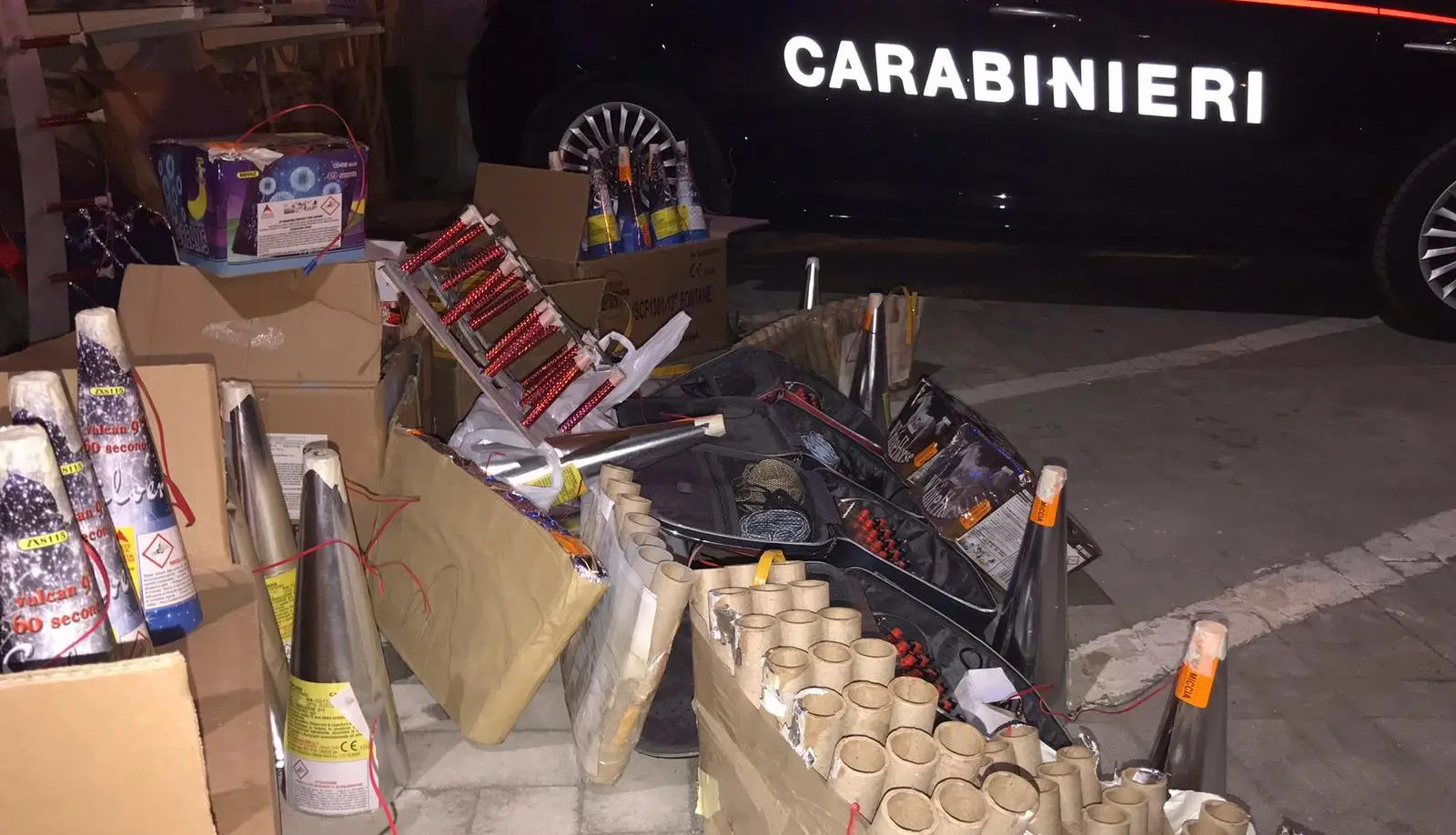 Reggio, oltre una tonnellata di materiale pirotecnico sequestrato
