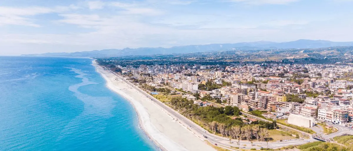 Riviera dei gelsomini o riviera cristallina? La Jonica Holidays insorge: «Sbagliato cambiare nome»