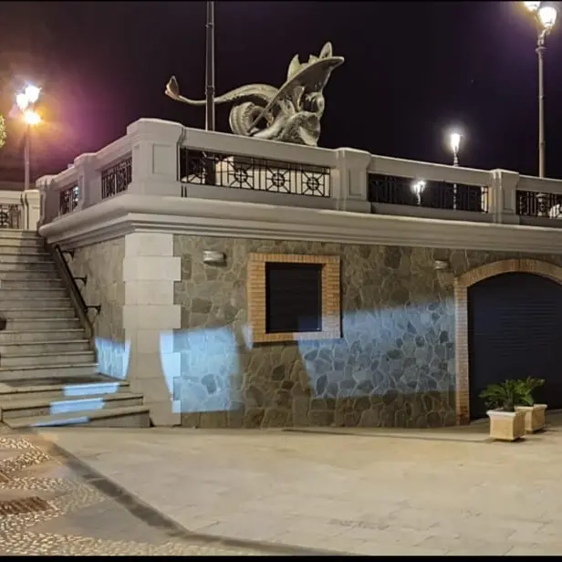 Il ritorno di Ciccone, polemico con i commissari. L'ascensore conteso