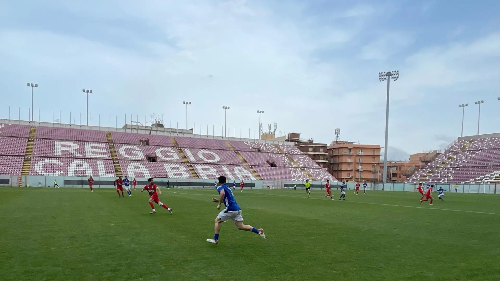 Pareggio nel big match al Granillo: lo Sporting Polistena conserva il primato, Il Catona calcio non abbandona le speranze di sorpasso