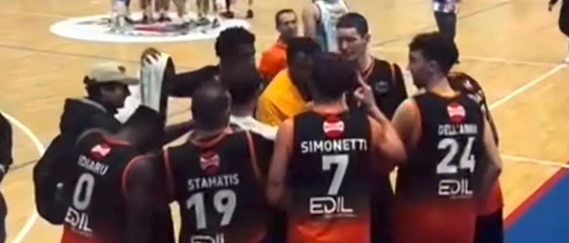 Basket, la Redel Viola risale dal -18 e vince a Molfetta