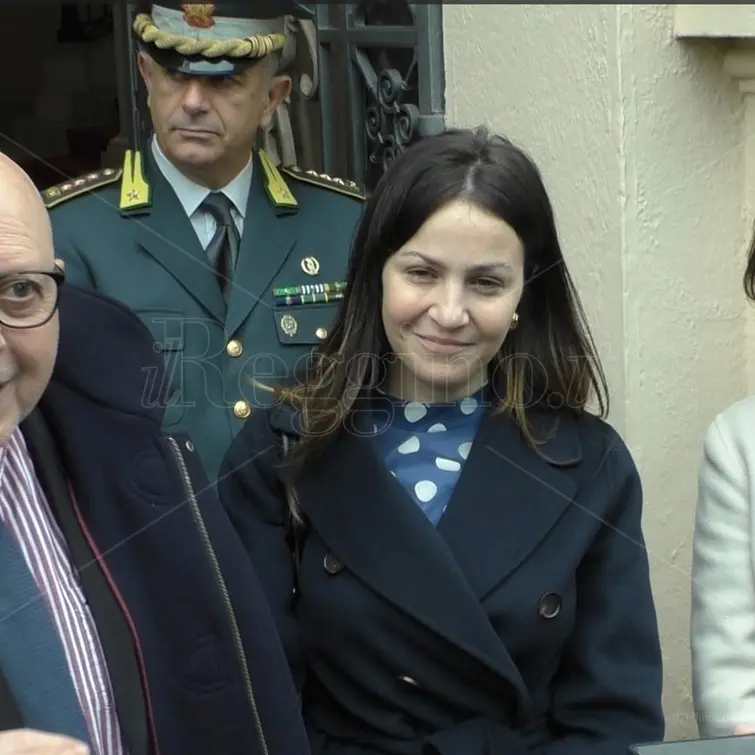 Angela Verbaro torna a Reggio: «Papà denunciò il pizzo per darci un futuro di libertà» - VIDEO