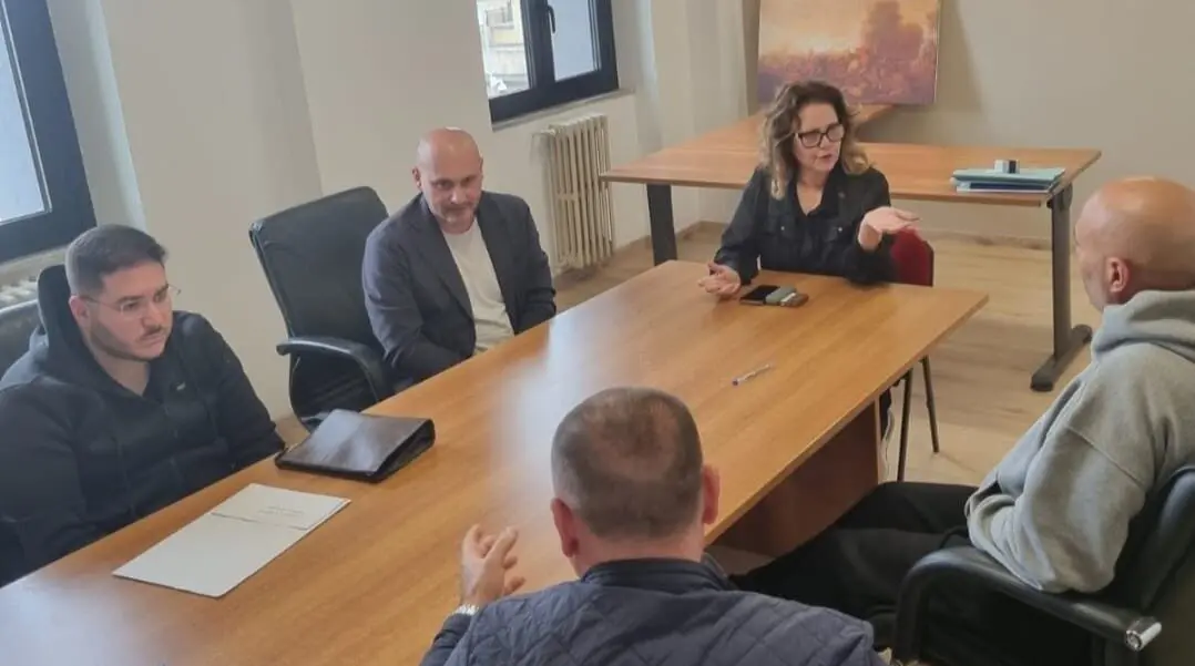 Chioschi sul Lungomare Falcomatà, firmati contratti per l’affidamento in concessione di due strutture comunali