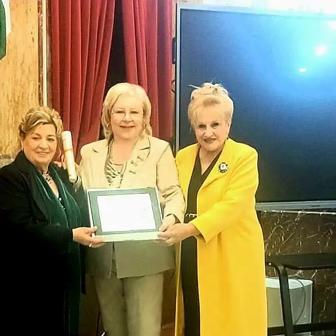 La reggina Grazia Gioé premiata dall’Accademia Internazionale Amici della Sapienza