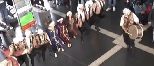 Danza, cultura e resistenza: a Reggio lo stage di Dabka palestinese con Naji Al Azzeh