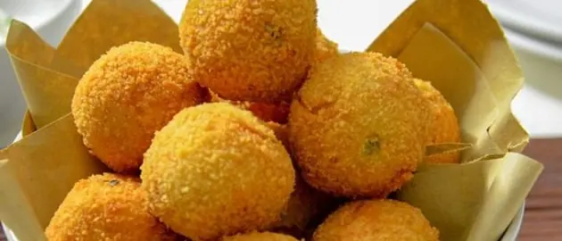 LA RICETTA DEL GIORNO | Polpette di tonno e patate: un piatto versatile e sfizioso