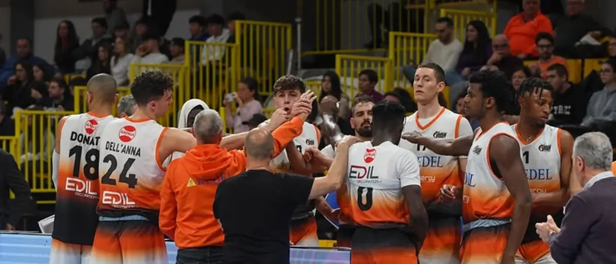 Redel Viola Reggio, domenica alle ore 18 al PalaCalafiore la sfida contro Dinamo Brindisi