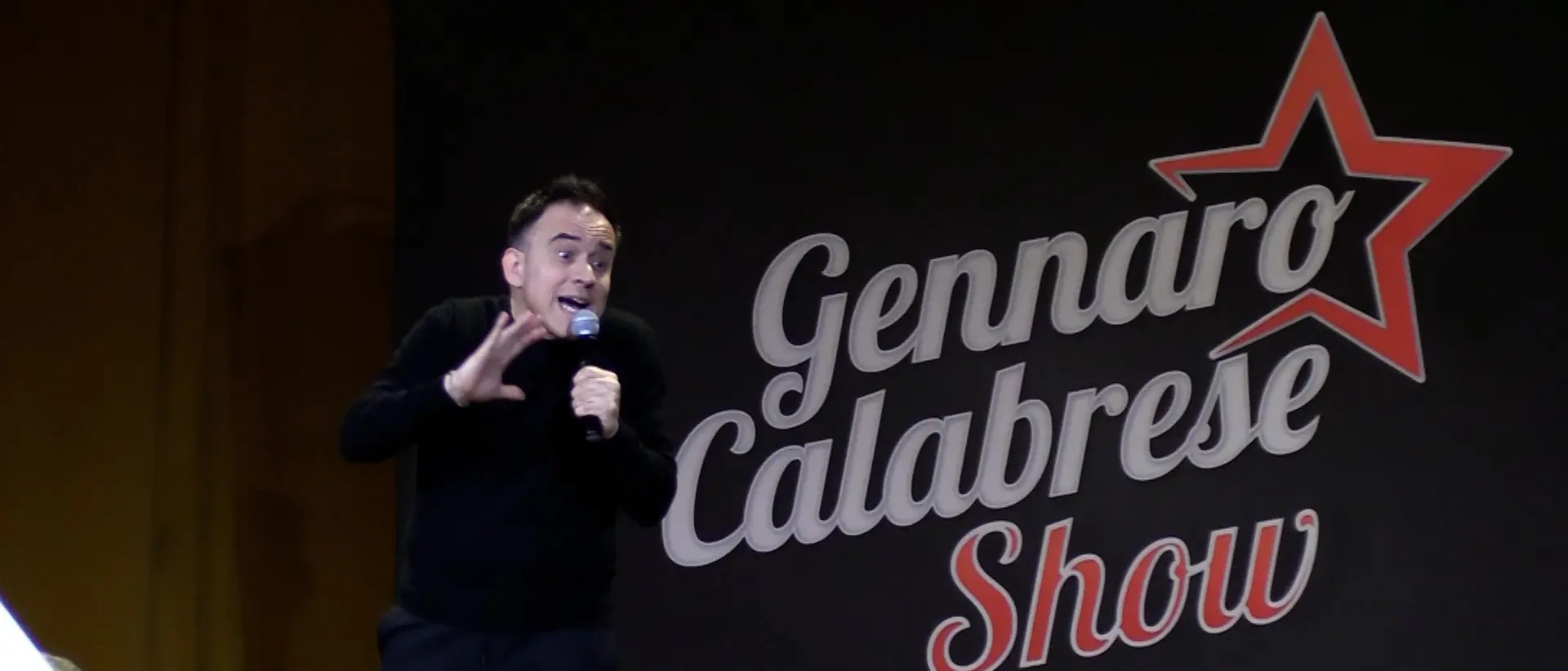 Gennaro Calabrese torna all'Odeon e la sua Reggio lo abbraccia, nonostante il diluvio, tra risate e applausi - FOTO e VIDEO