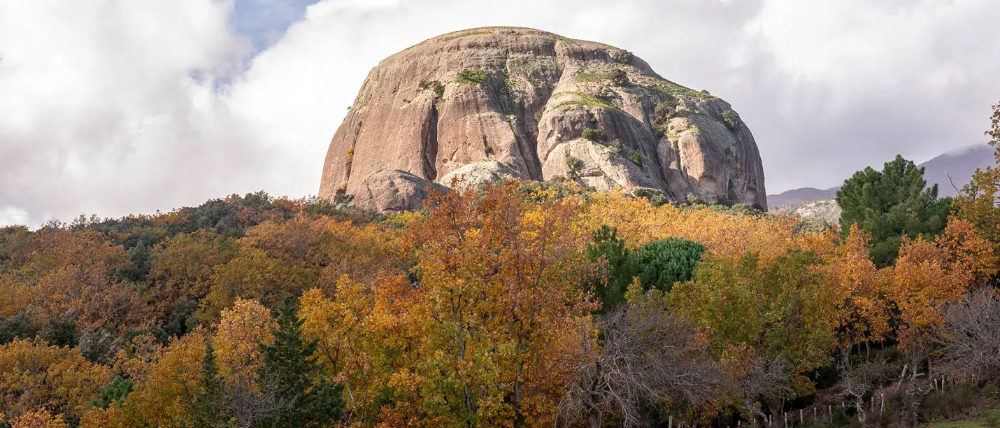 Gente in Aspromonte organizza l'escursione \"A nzilicata du Serro Scaru\", alla scoeprta di Pietra Cappa