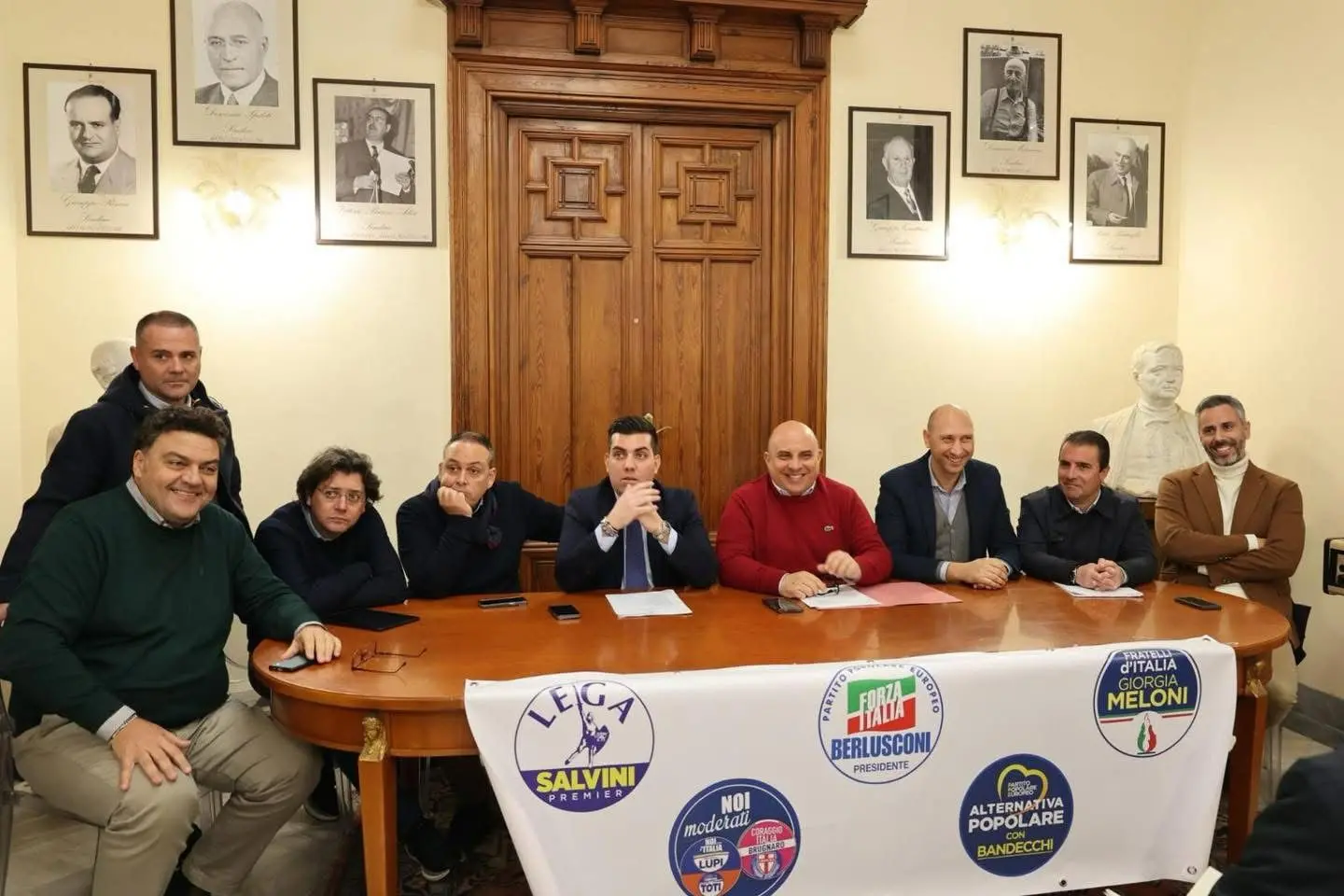 Palazzo San Giorgio, il Centrodestra: «La maggioranza, rispetti le leggi dello Stato, si guardi allo specchio e faccia un passo indietro»