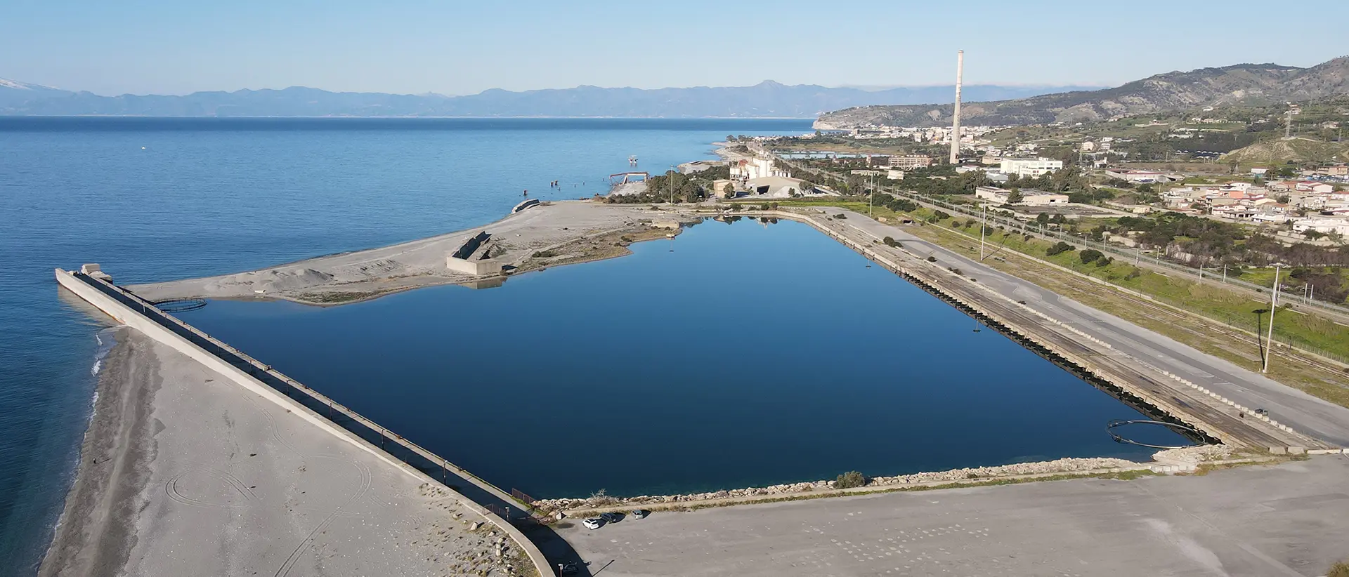 Il porto di Saline Joniche ambisce a diventare strategico: progettazione in corso e sfide ambientali in un’opera simbolo