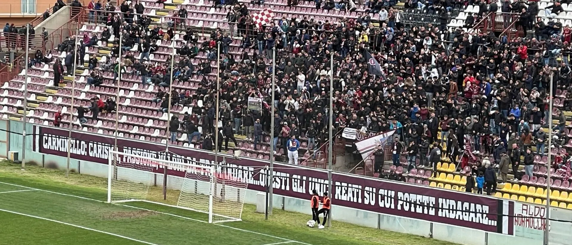 Prima del match tra Reggina e Vibonese, la Curva Sud omaggia Carminello