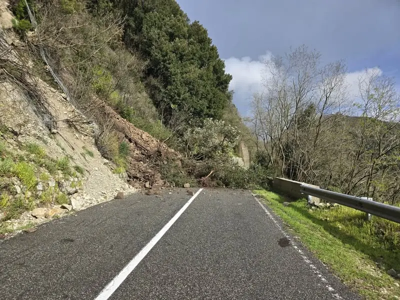 Frana sulla Cittanova-Zomaro: traffico interrotto sulla SP1