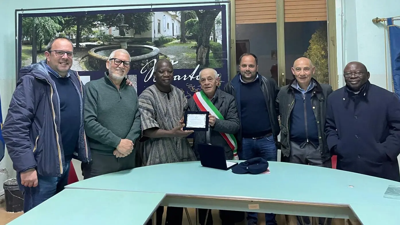 A Martone l’accoglienza al re tradizionale dello Nzema Est del Ghana