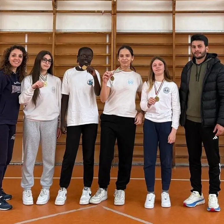 Reggio, competizioni sportive scolastiche: la scuola Vittorino Da Feltre trionfa nel Basket 3x3
