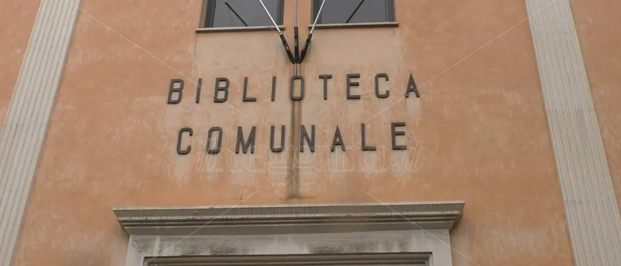 Reggio, la biblioteca comunale compie 207 anni: dalla regia Ferdinandiana all’intitolazione a Pietro De Nava