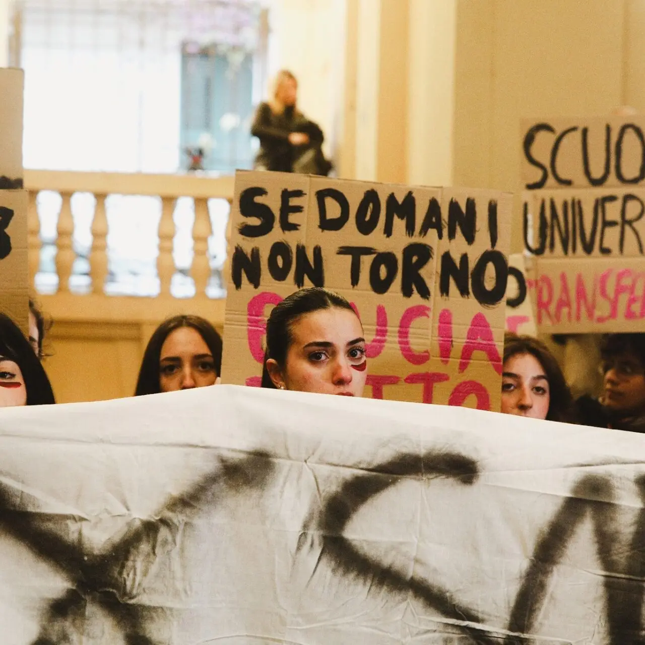 «Non possiamo più restare in silenzio»: il nodo reggino di Non Una di Meno in piazza a Messina dopo l’ennesimo femminicidio