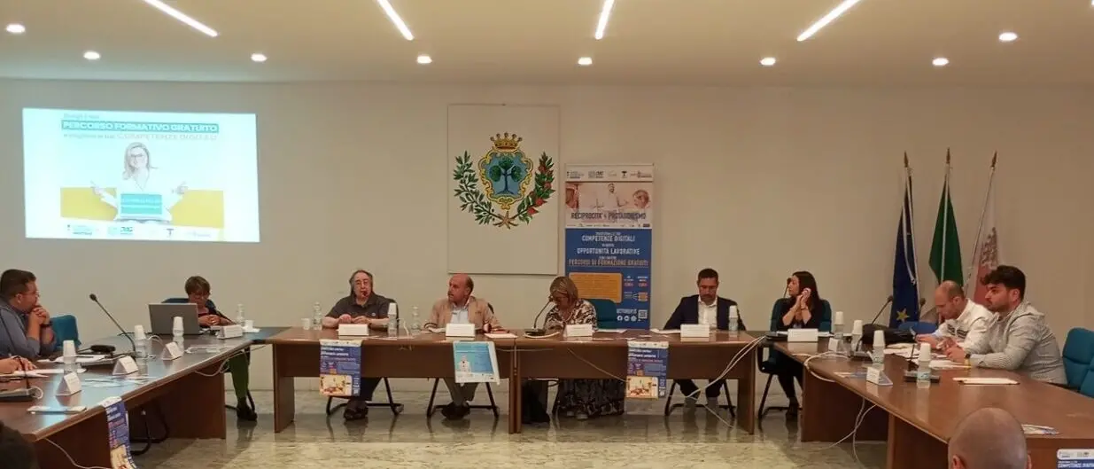 Reggio, al via il nuovo seminario informativo del Progetto ReP sulle competenze digitali