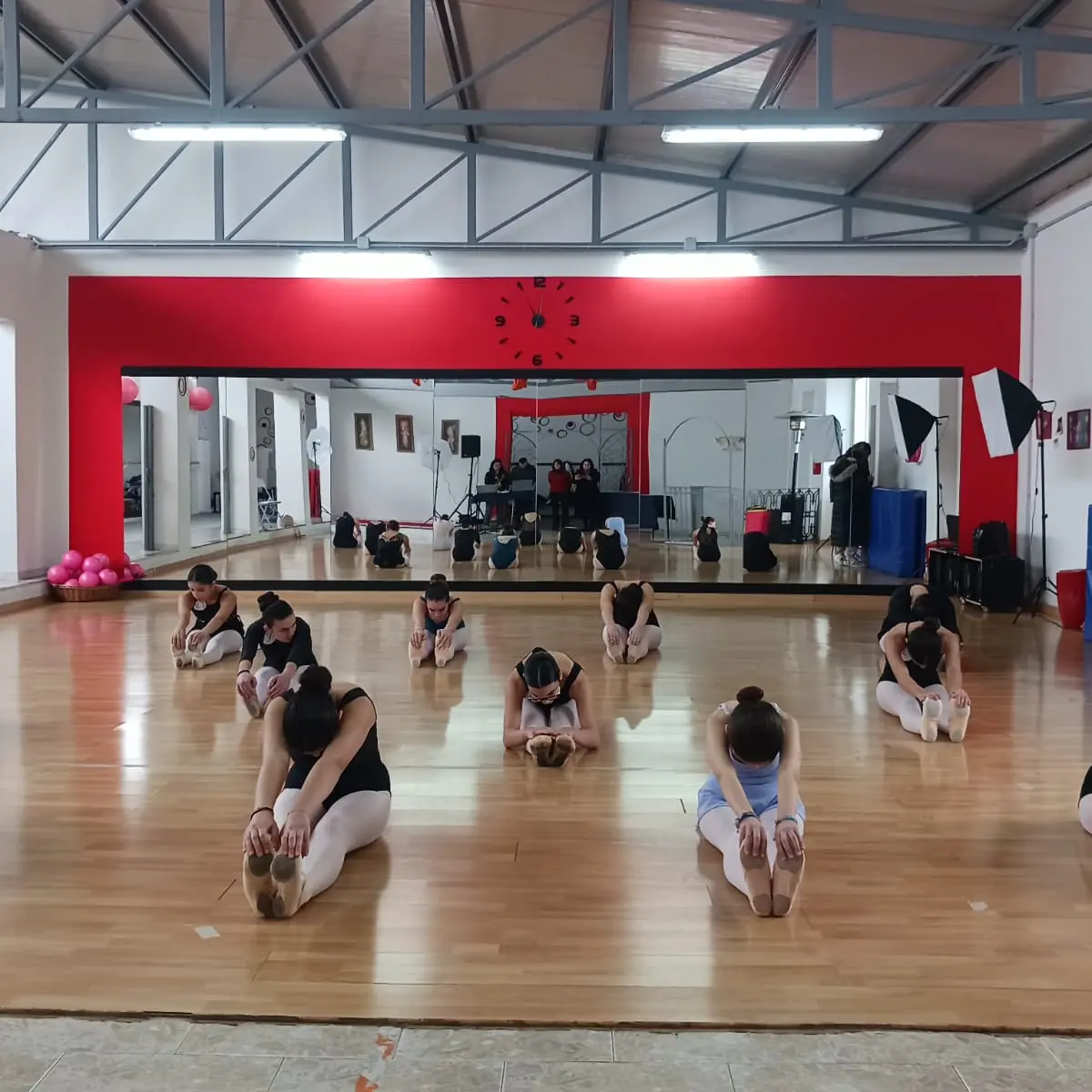 Cinquefrondi, audizioni delle alunne che frequenteranno la classe prima del Liceo coreutico