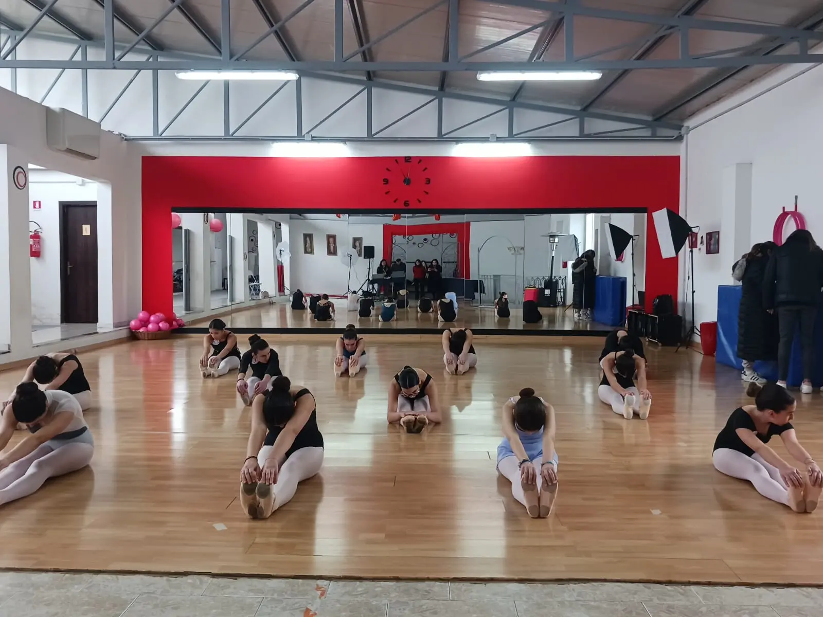 Cinquefrondi, audizioni delle alunne che frequenteranno la classe prima del Liceo coreutico