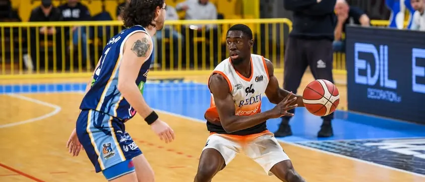 Redel Viola, Bangu: «Ho voglia di crescere e migliorare ancora»