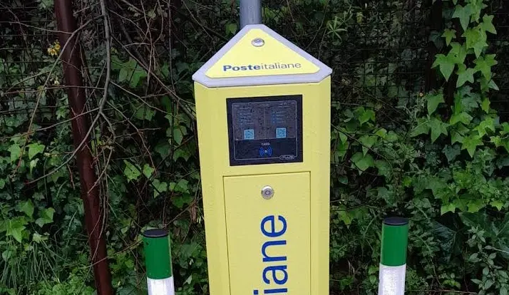Poste Italiane, installata a Galatro la prima colonnina per la ricarica delle auto elettriche