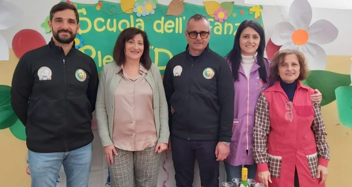 Palmi, il circolo cacciatori naturalisti dona una stampante a colori alla scuola dell'infanzia De Zerbi