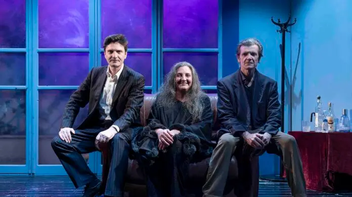 L\\'onorevole, il poeta e la signora