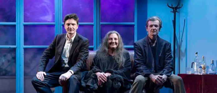 Locri, il 12 aprile in scena “L’Onorevole, il Poeta e la Signora”