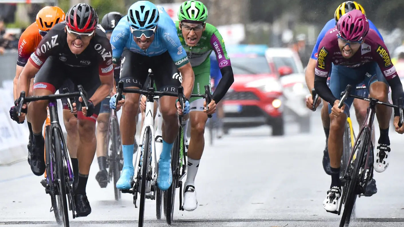 Giro Ciclistico Citt\\u00E0 Metropolitana di Reggio Calabria 2023 - 66th Edition - Riace Marina - Reggio Calabria - 162,4 km - 16/04/2023 - Jhonatan Restrepo (GW Shimano - Sidermec) - EOLO - Kometa - Green Project - Bardiani CSF - Faizan\\u00E8 - photo Tommaso Pelagalli/SprintCyclingAgency\\u00A92023 , SprintCyclingAgency\\u00A92023