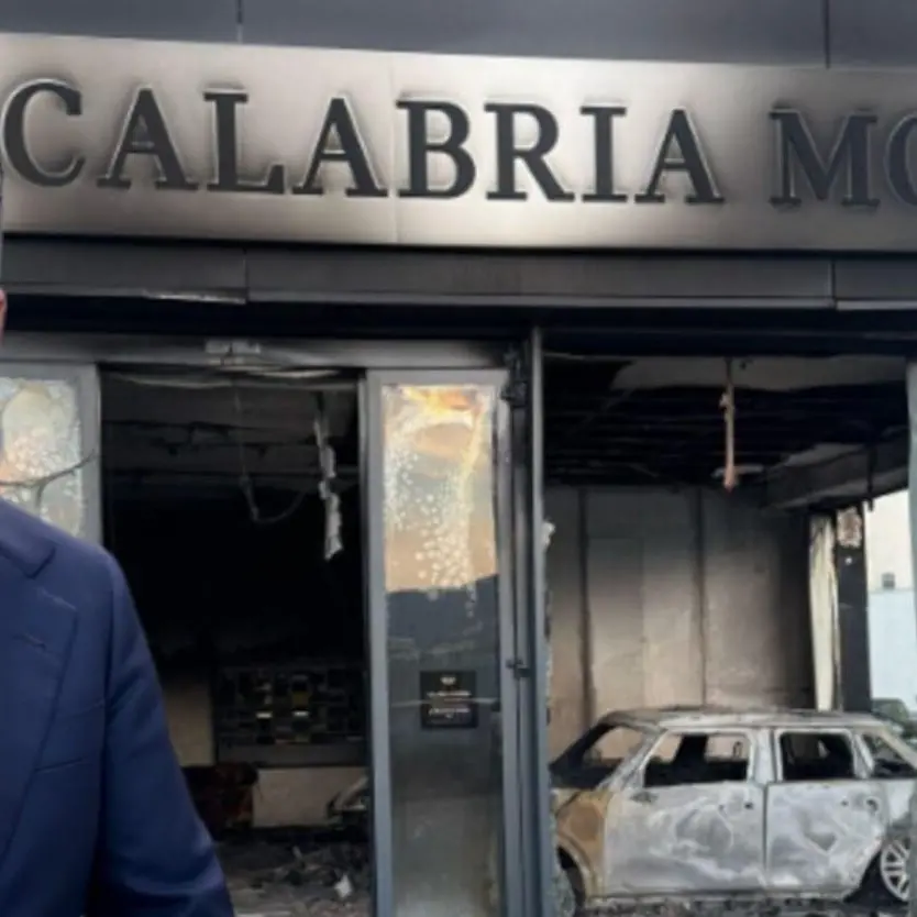 «Ci si inginocchia solo di fronte alla Croce», così l'imprenditore Ionà reagisce all'intimidazione e guarda avanti - VIDEO
