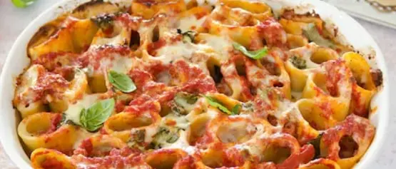 LA RICETTA DEL GIORNO | Paccheri ripieni: un'esplosione di gusto per la domenica in famiglia