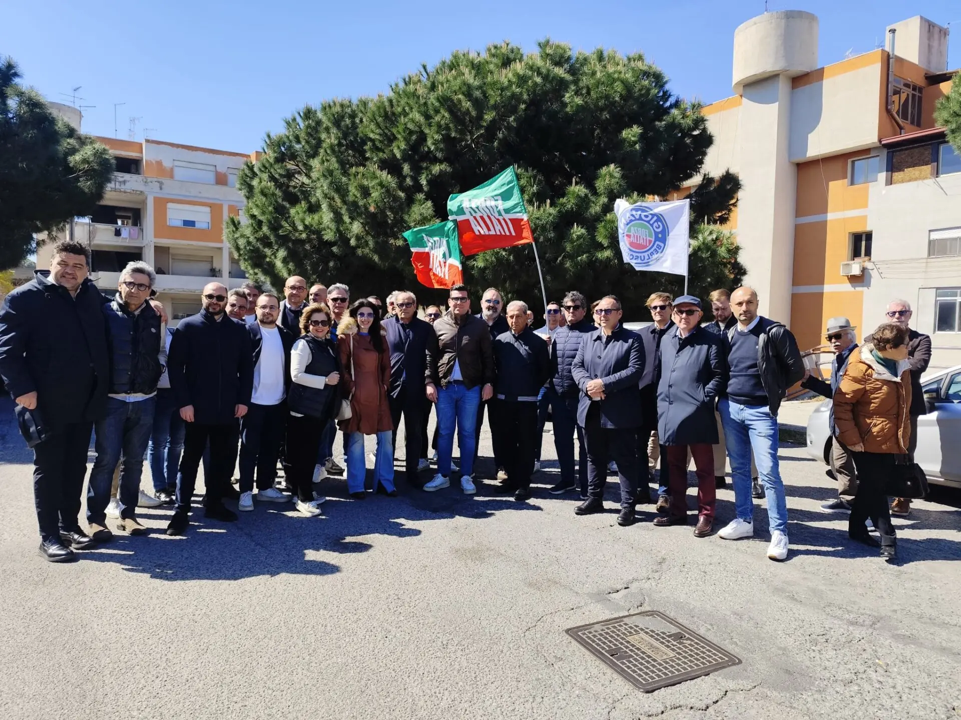 Reggio, Forza Italia mette le “periferie al centro”: prima tappa Rione Marconi