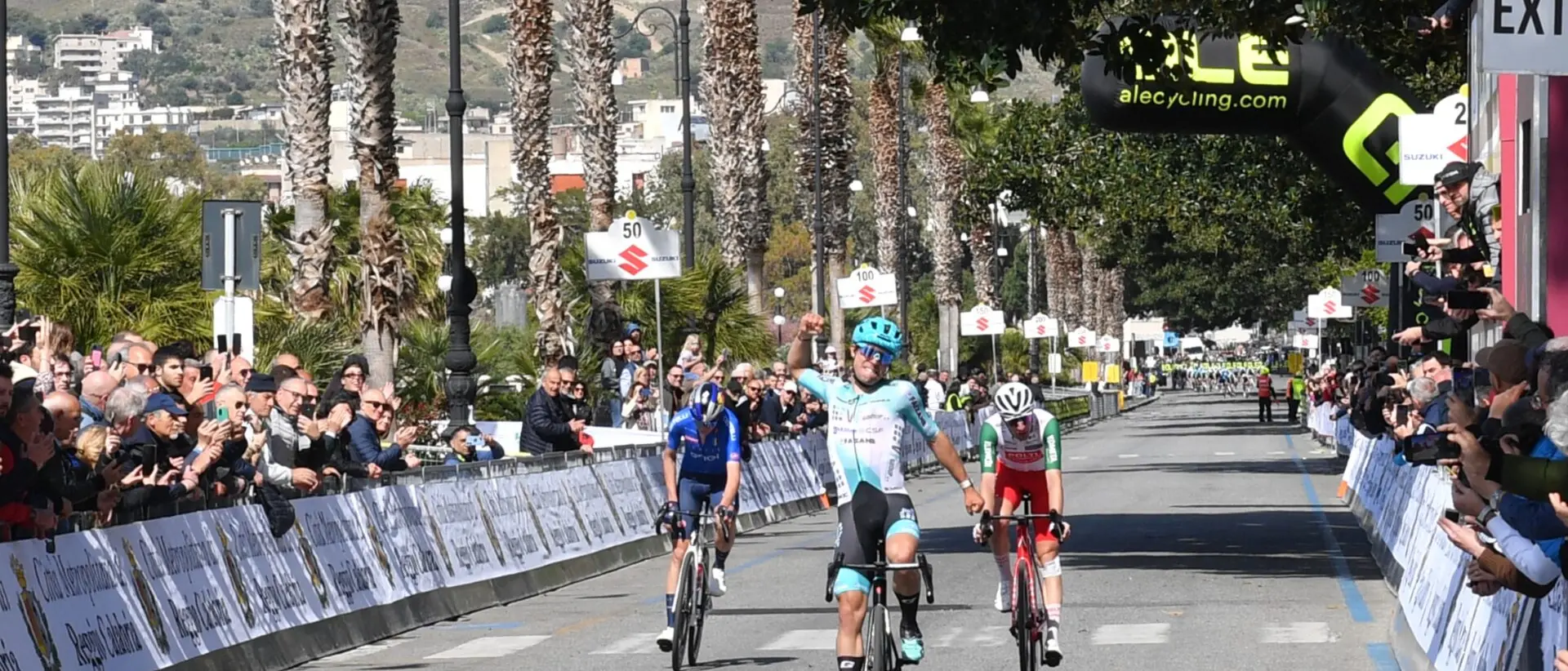 Colnaghi vince il 67° Giro Ciclistico della Città Metropolitana, l'arrivo sul lungomare Falcomatà - FOTO