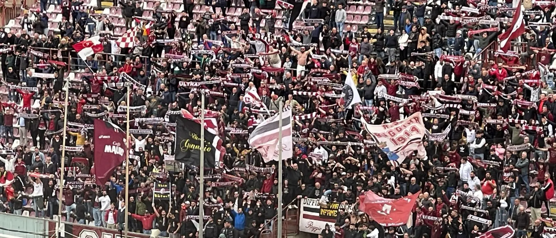 Reggina, un finale a porte chiuse che sa di punizione: ma la città merita di esserci