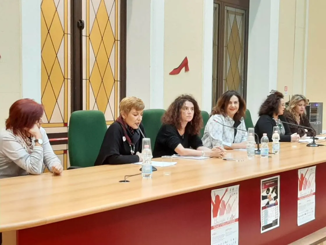 La violenza di genere condannata dalla rete di istituzioni e associazioni