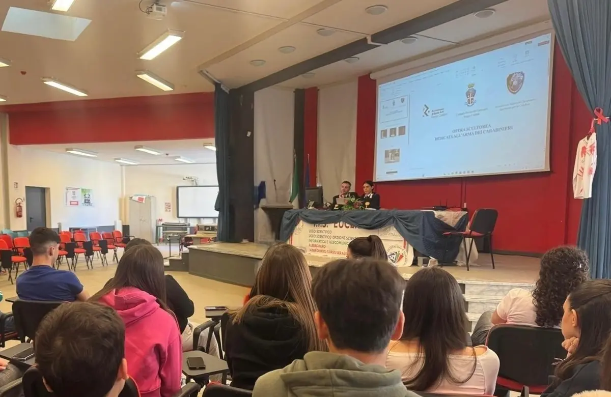 Bova Marina, l'Arma ha incontrato gli studenti delle seconde classi del liceo scientifico Euclide