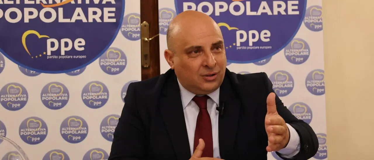 Ripepi (Alternativa Popolare): «Falcomatà porta avanti solo sé stesso, di Reggio non gliene frega nulla»