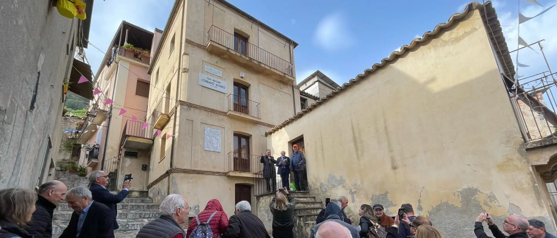 A San Luca il popolo di Corrado Alvaro: «Fondazione sciolta? Provvedimento privo di senso»