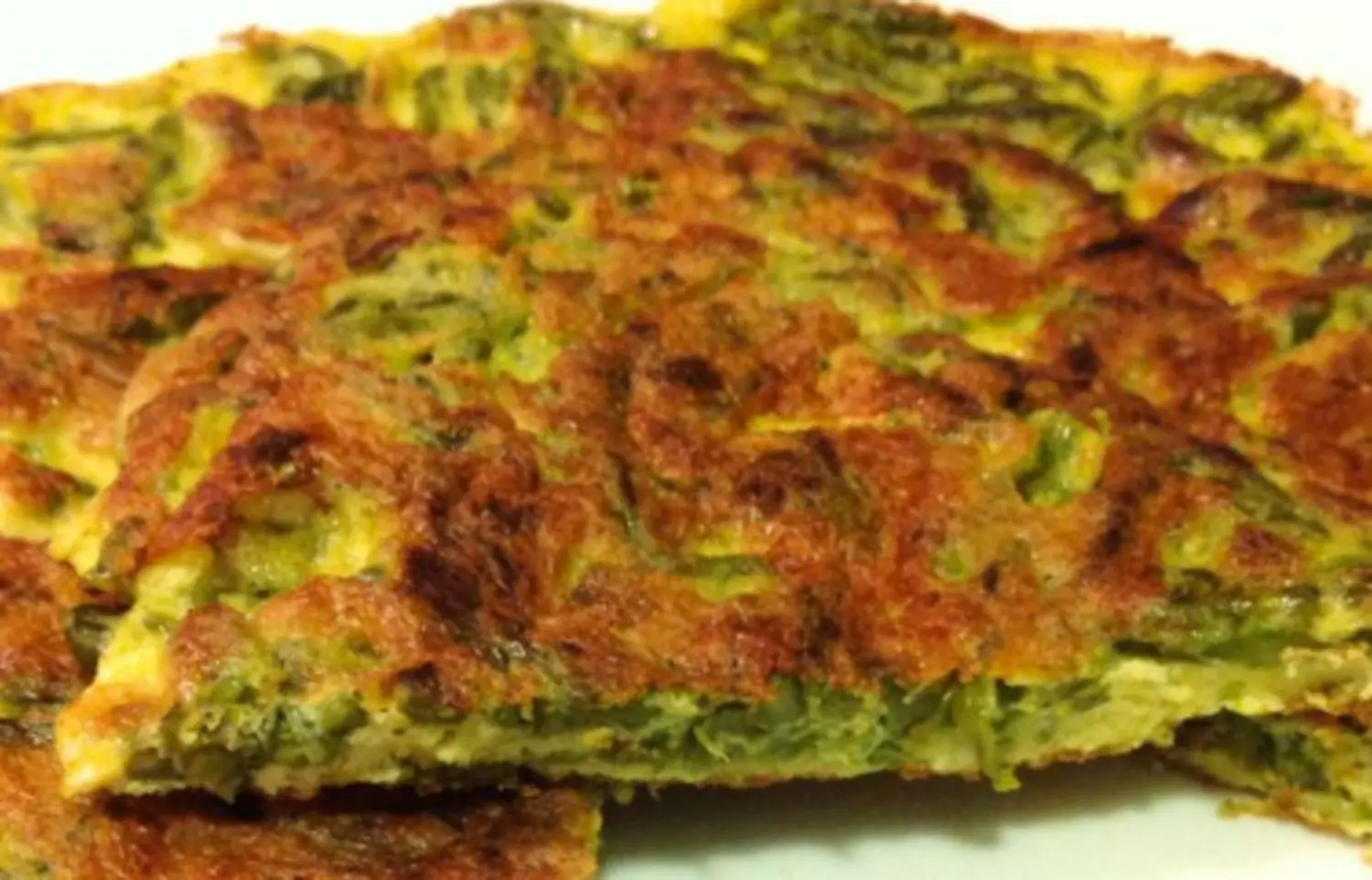 LA RICETTA DEL GIORNO | Frittata di asparagi: un secondo piatto versatile e gustoso