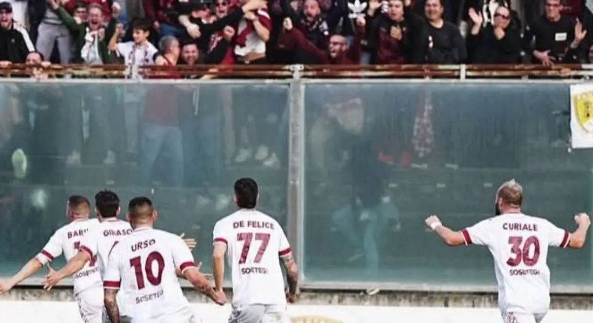 Reggina, una sfida da non sottovalutare: a Locri non sarà facile e sbagliare non è un’opzione
