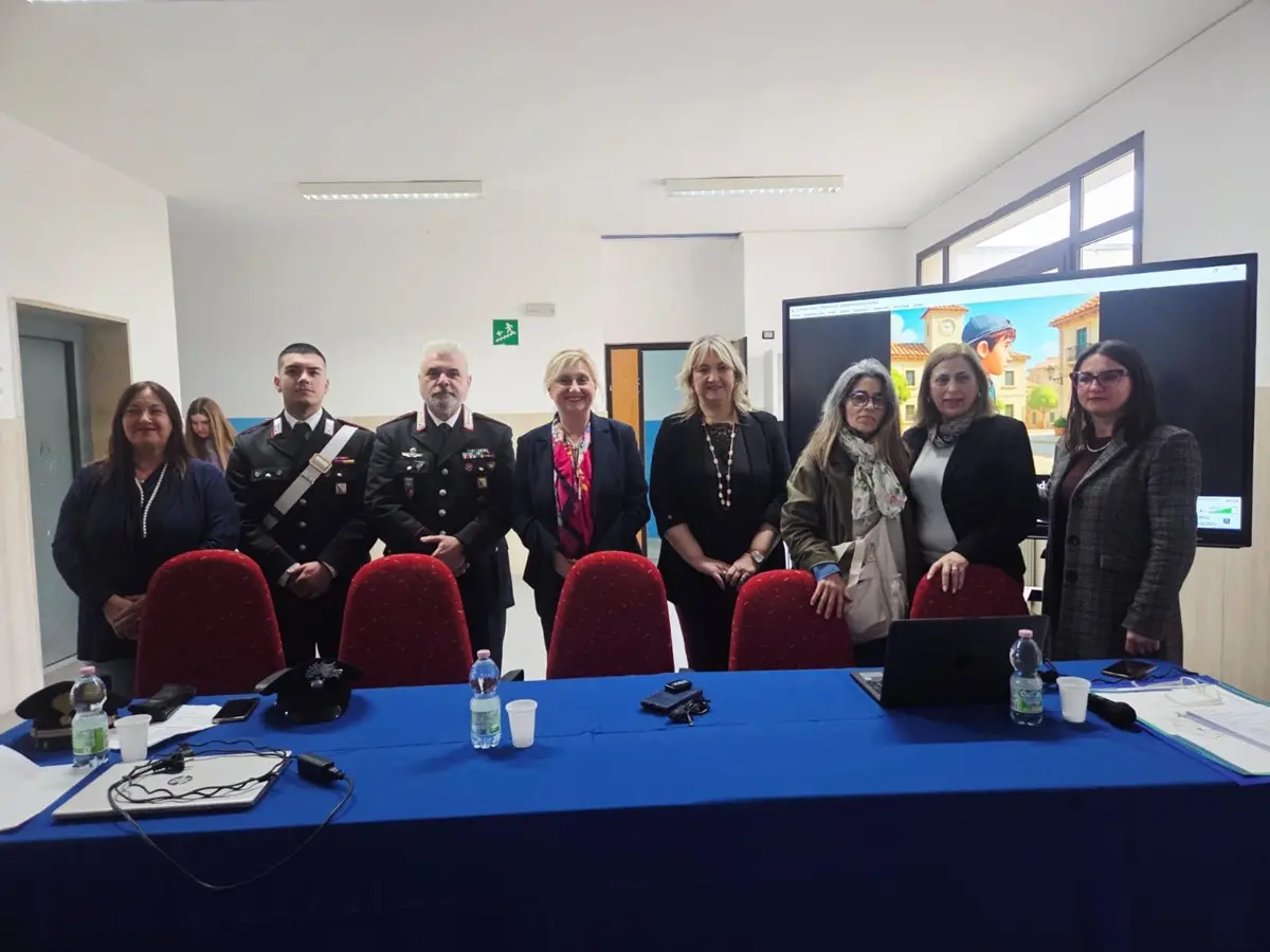 Rosarno, all'IIS Raffaele Piria un percorso formativo con l'Arma dei Carabinieri
