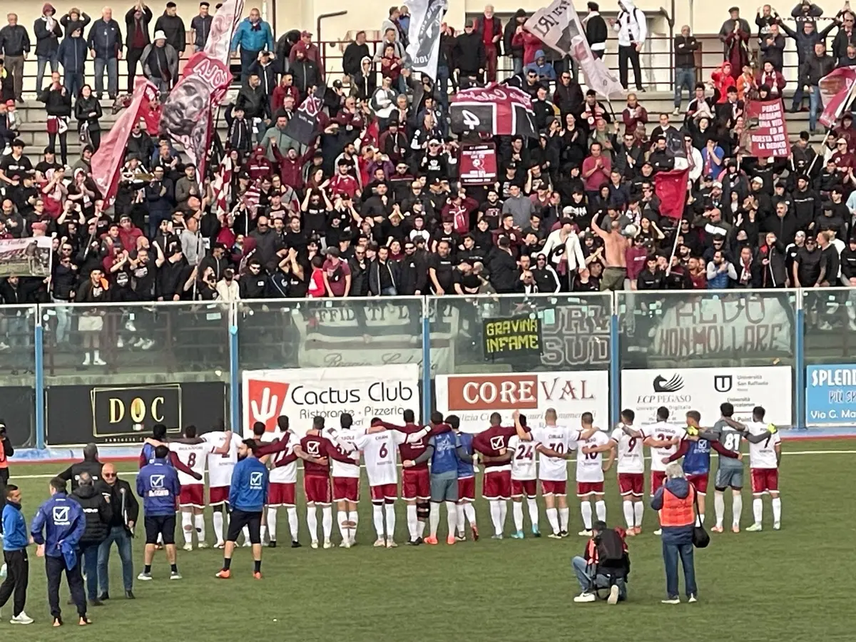 La Reggina soffre ma vince: a Locri finisce 2-3 per gli amaranto