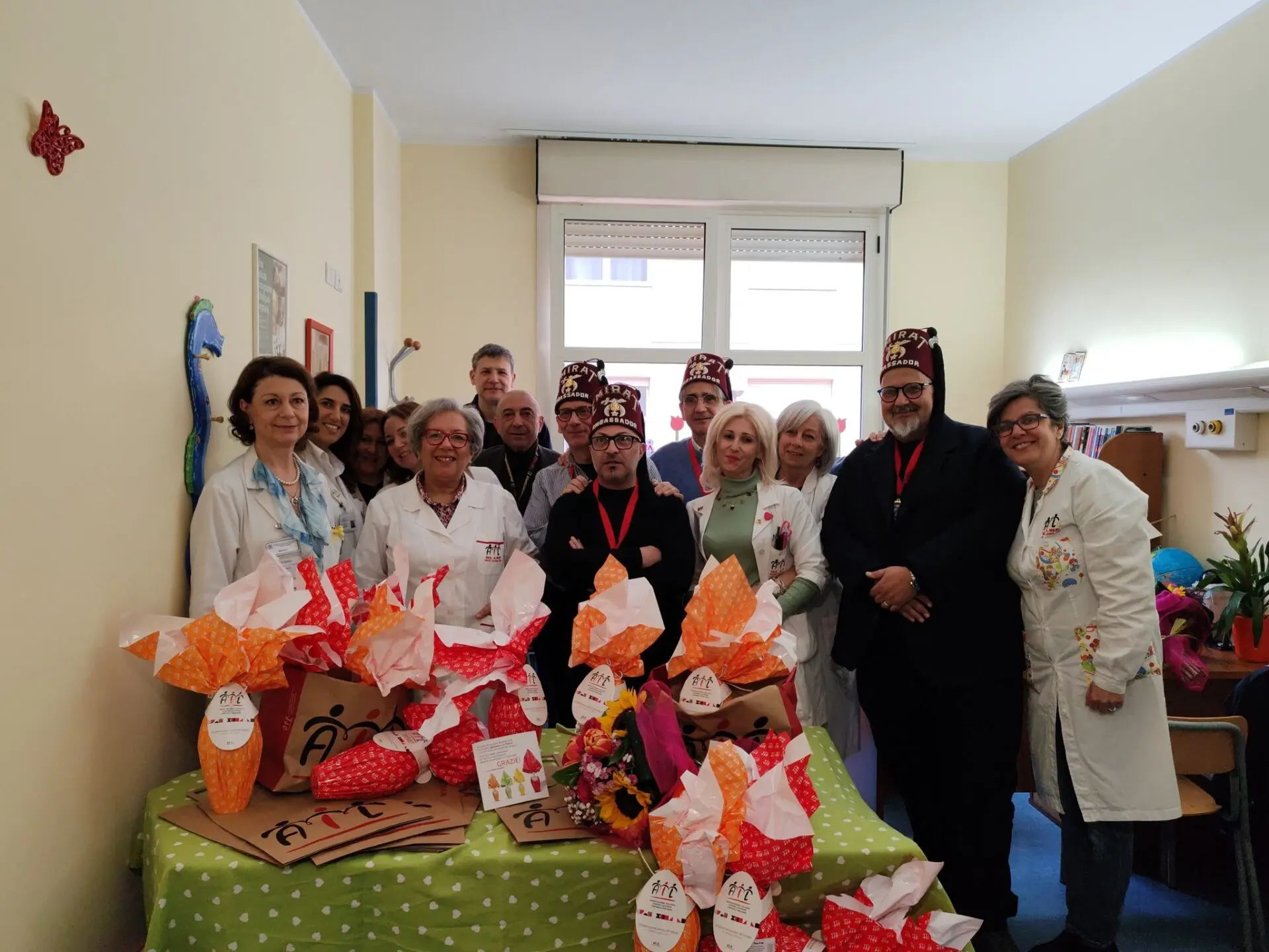 Reggio, l’Emirate Shrine Rhegion dona uova di Pasqua ai piccoli pazienti del Gom