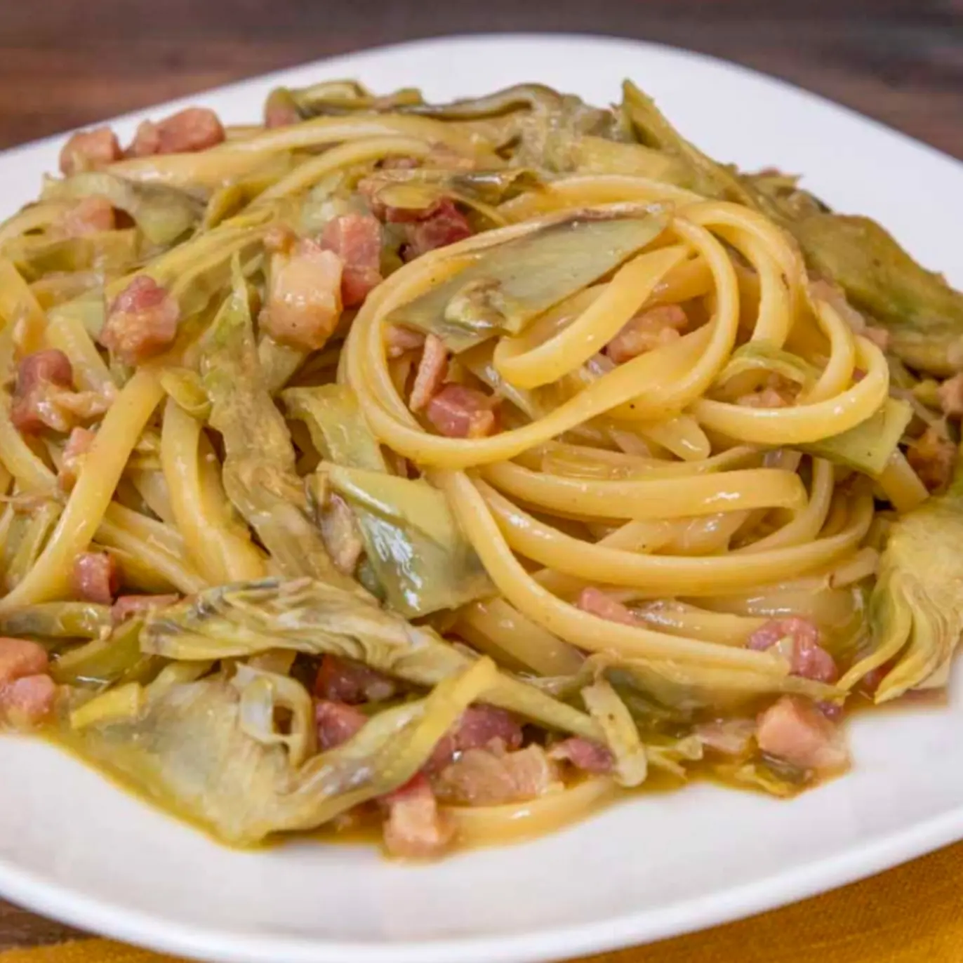 LA RICETTA DEL GIORNO | Carbonara di carciofi, la tradizione incontra la stagionalità
