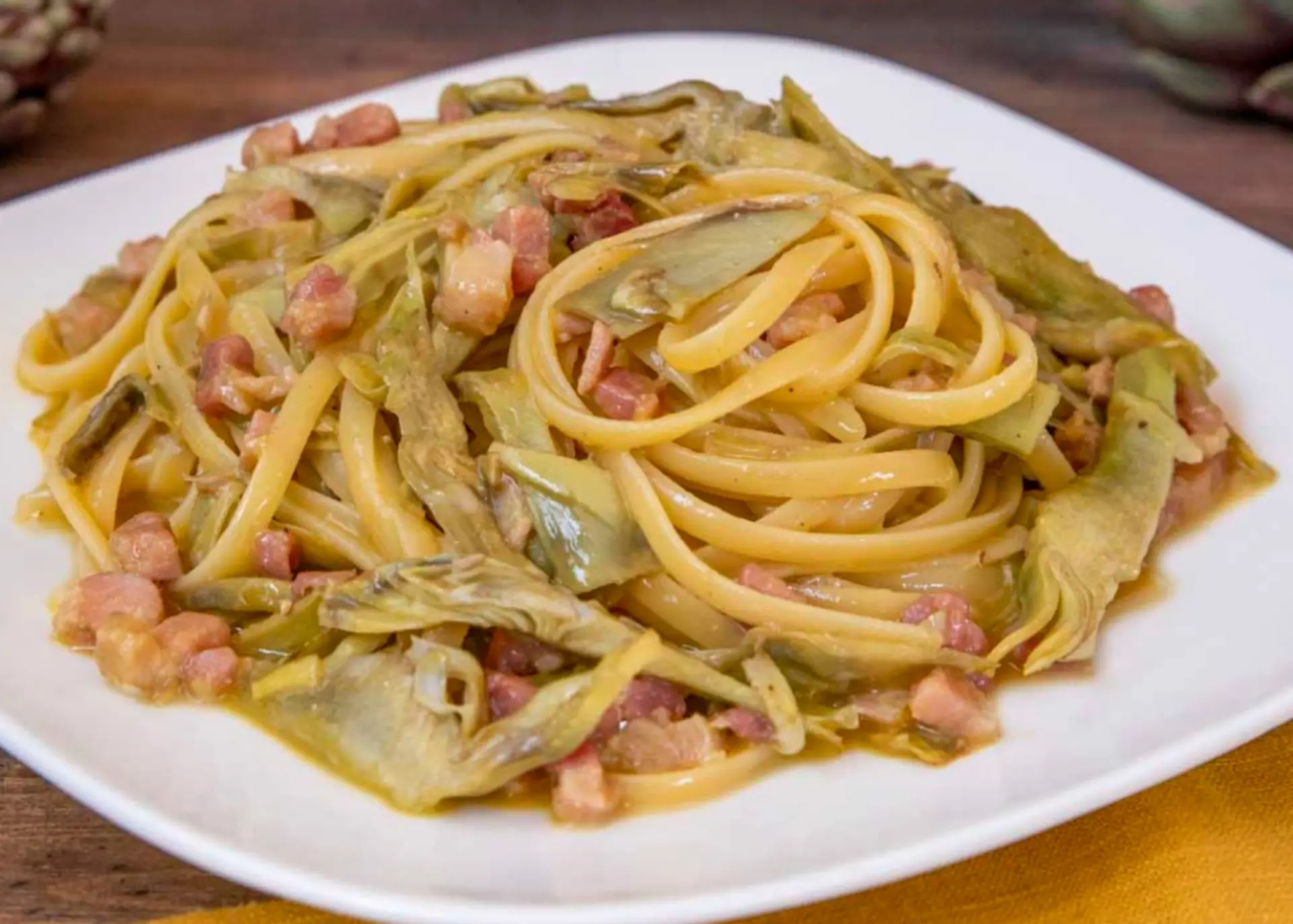LA RICETTA DEL GIORNO | Carbonara di carciofi, la tradizione incontra la stagionalità