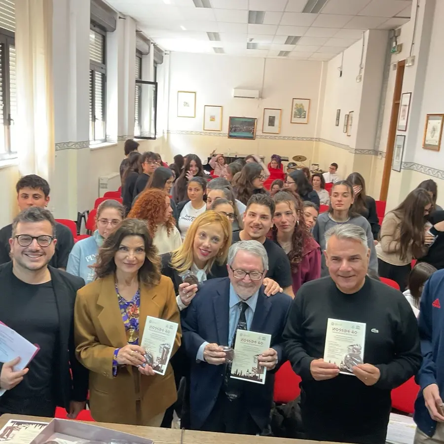 Premio Nosside 40, terza tappa al liceo Gullì di Reggio