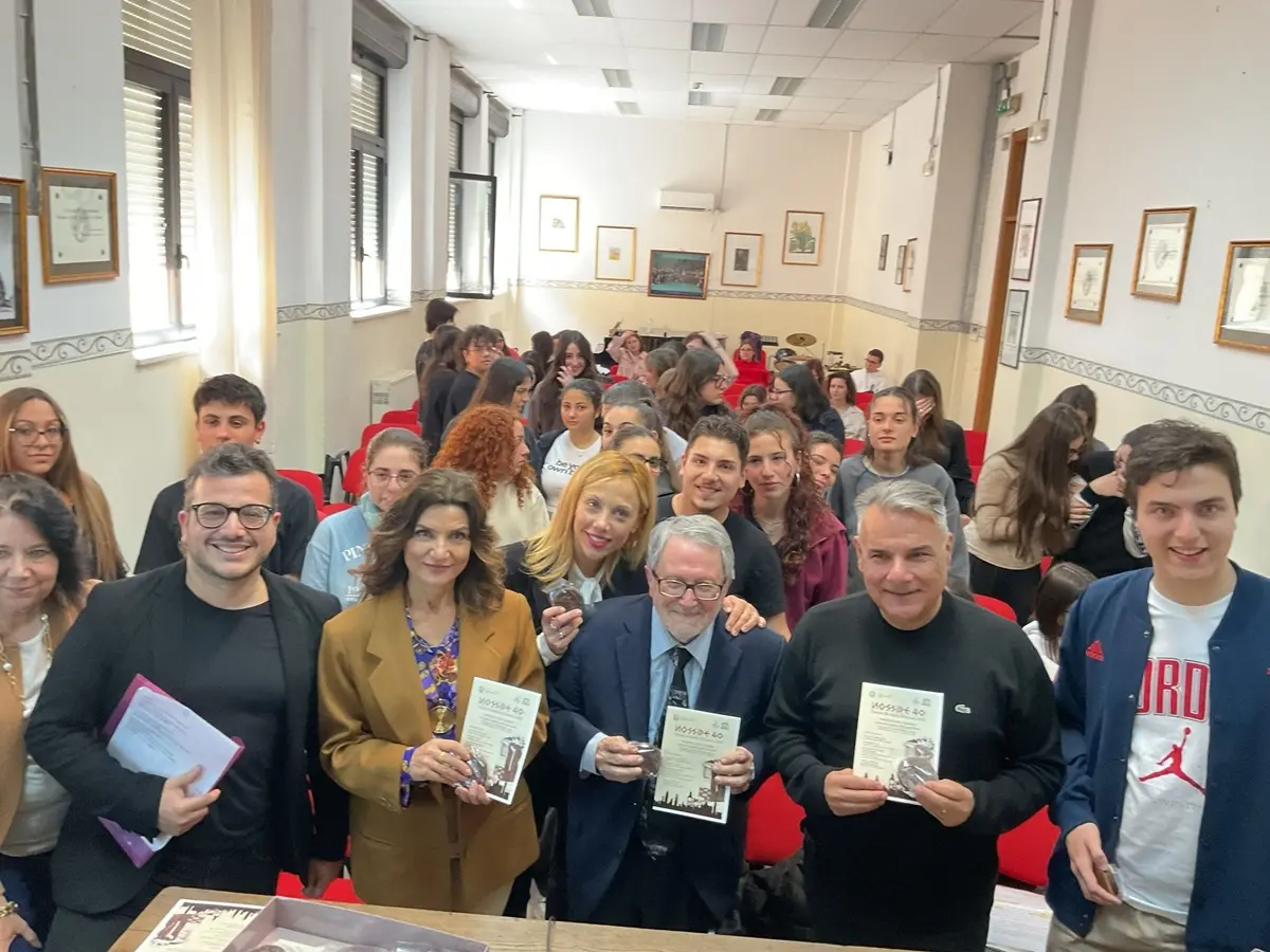 Premio Nosside 40, terza tappa al liceo Gullì di Reggio